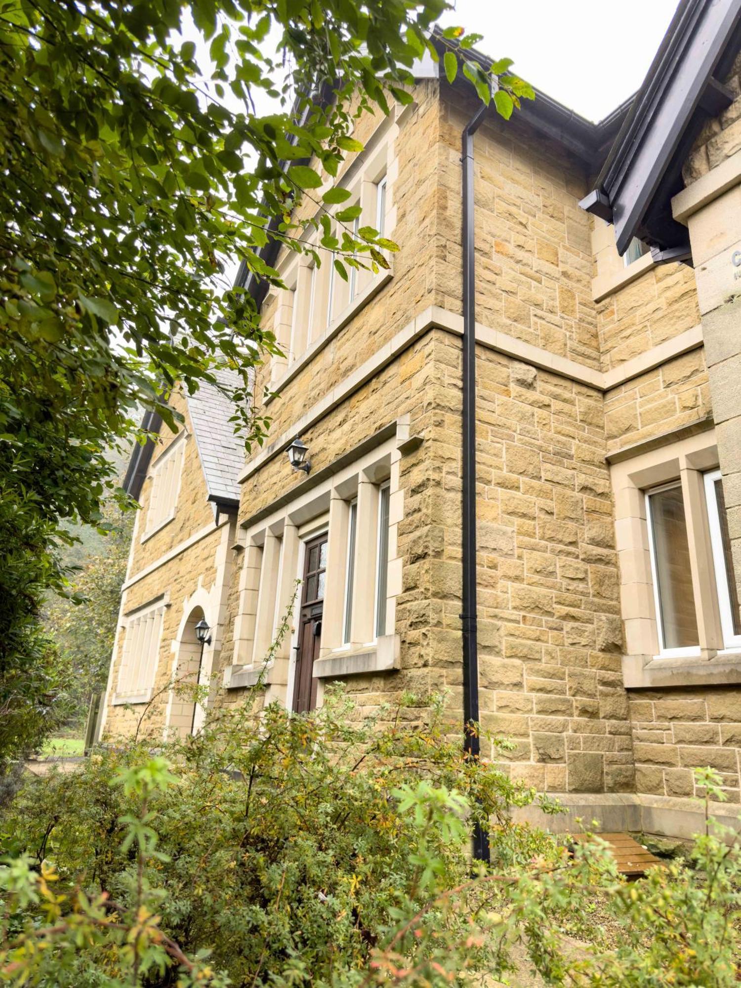 2 Bed - 2 Bath - Duplex Apartment Next To Lbu-Headingley Centre-Ycc Arena-Families-Relocators Meanwood Eksteriør bilde